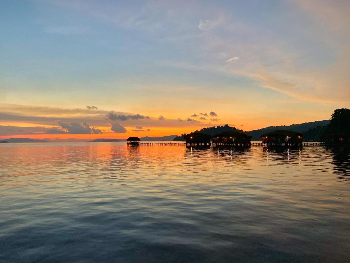 Coriana Dive Resort Waisai Kültér fotó